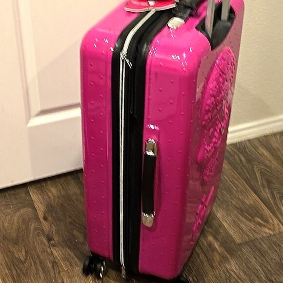 Betsey Johnson Sugar Skull Hard Side Spinner 26" Luggage- Fuschia - Picture 10 of 13